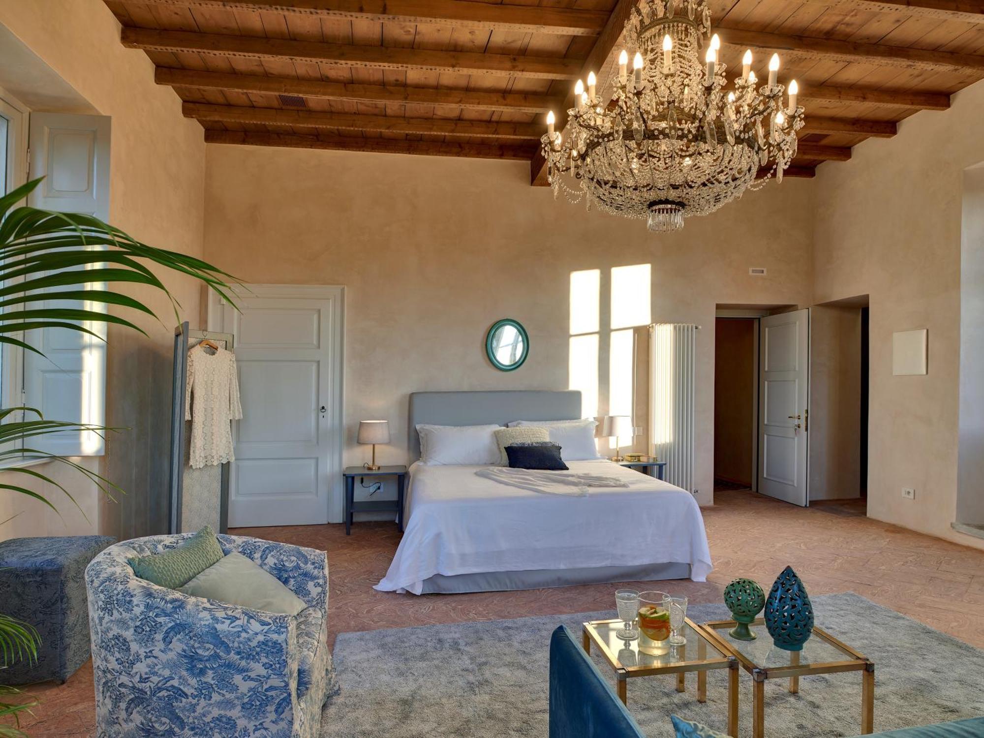 Dandelion Como Suites & Park Villa Guardia Стая снимка